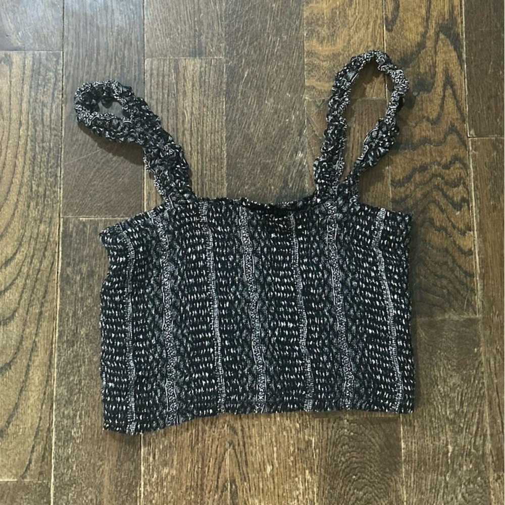 Papercrane Black And White Patterned Cropped Tanktop. Small